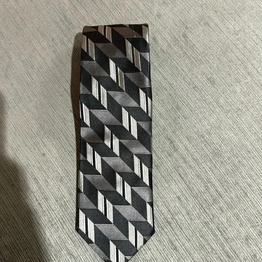 Stephanie Conti 100% silk tie